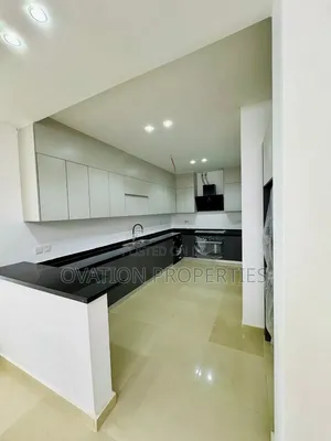 3bdrm Block of Flats in Royal Towers for rent