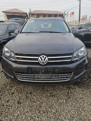 Volkswagen Touareg V6 Executive 2013 Gray