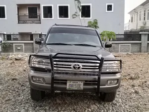 Toyota Land Cruiser 2006 Black