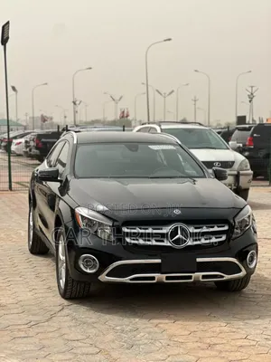 Mercedes-Benz GLA 250 2017 Black