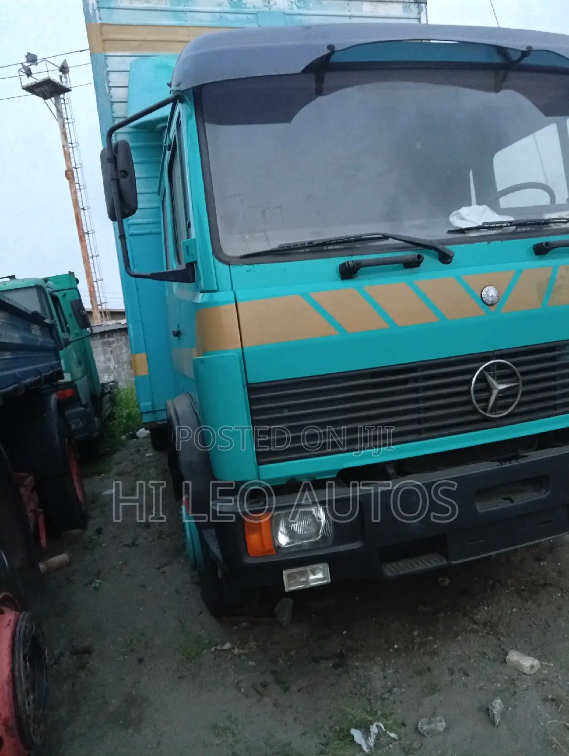 1320 M/Benz Truck
