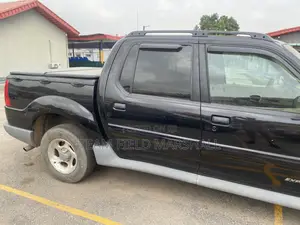 Ford Explorer Sport Track 2005 Black