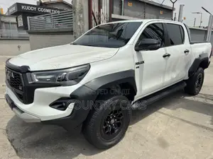 New Toyota Hilux 2024 White