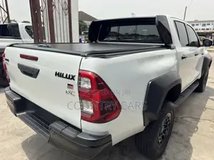 New Toyota Hilux 2024 White