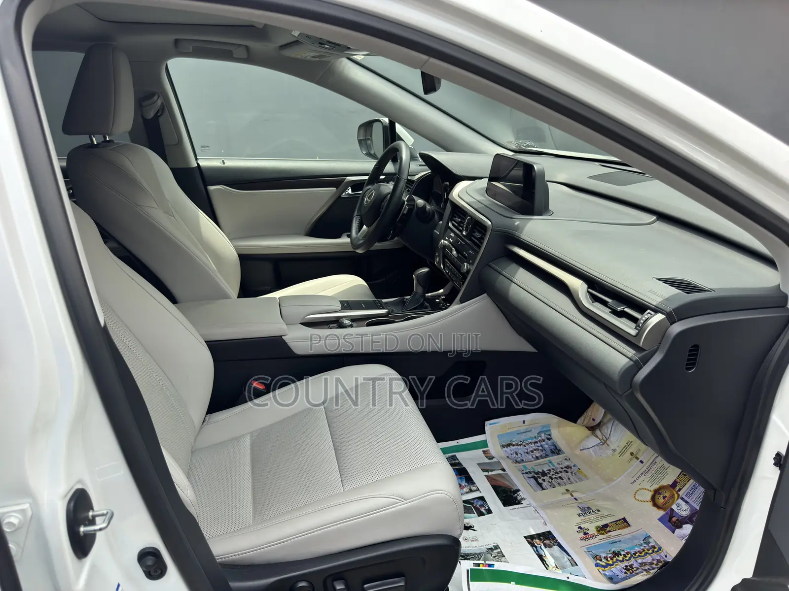 Lexus RX 2022 Off white