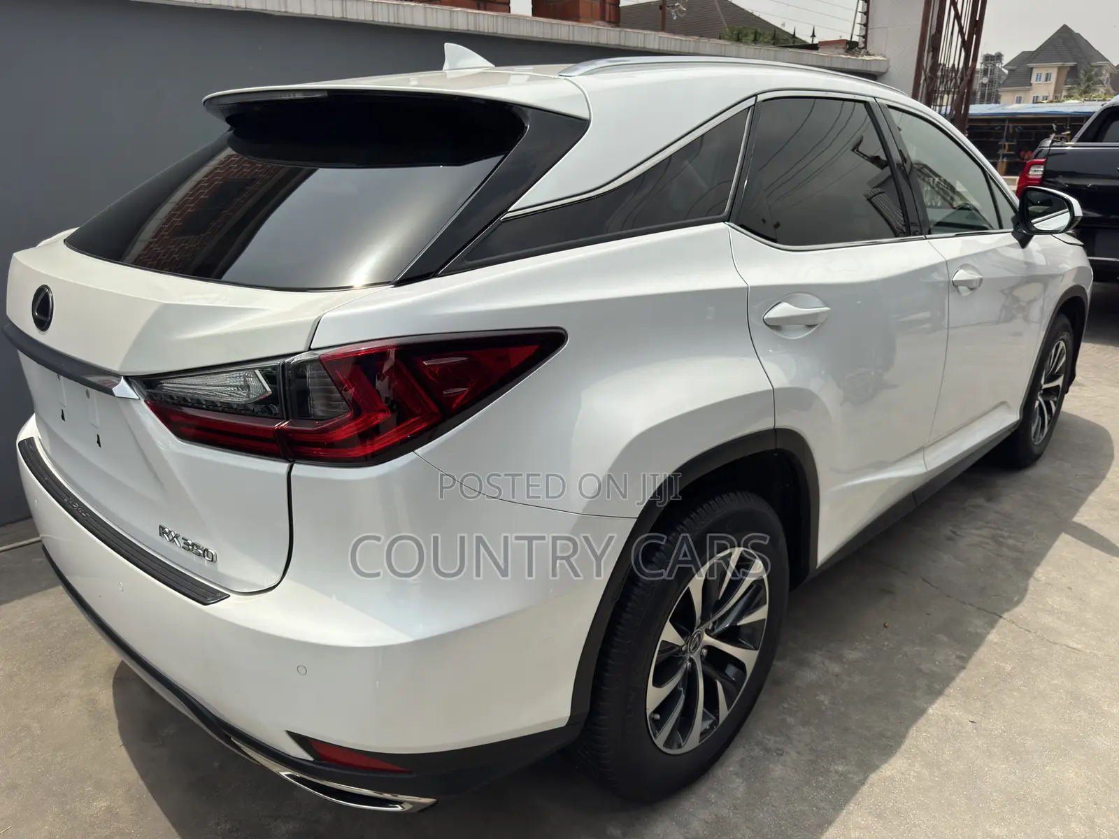 Lexus RX 2022 Off white
