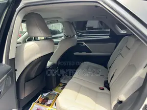Lexus RX 2022 Off white