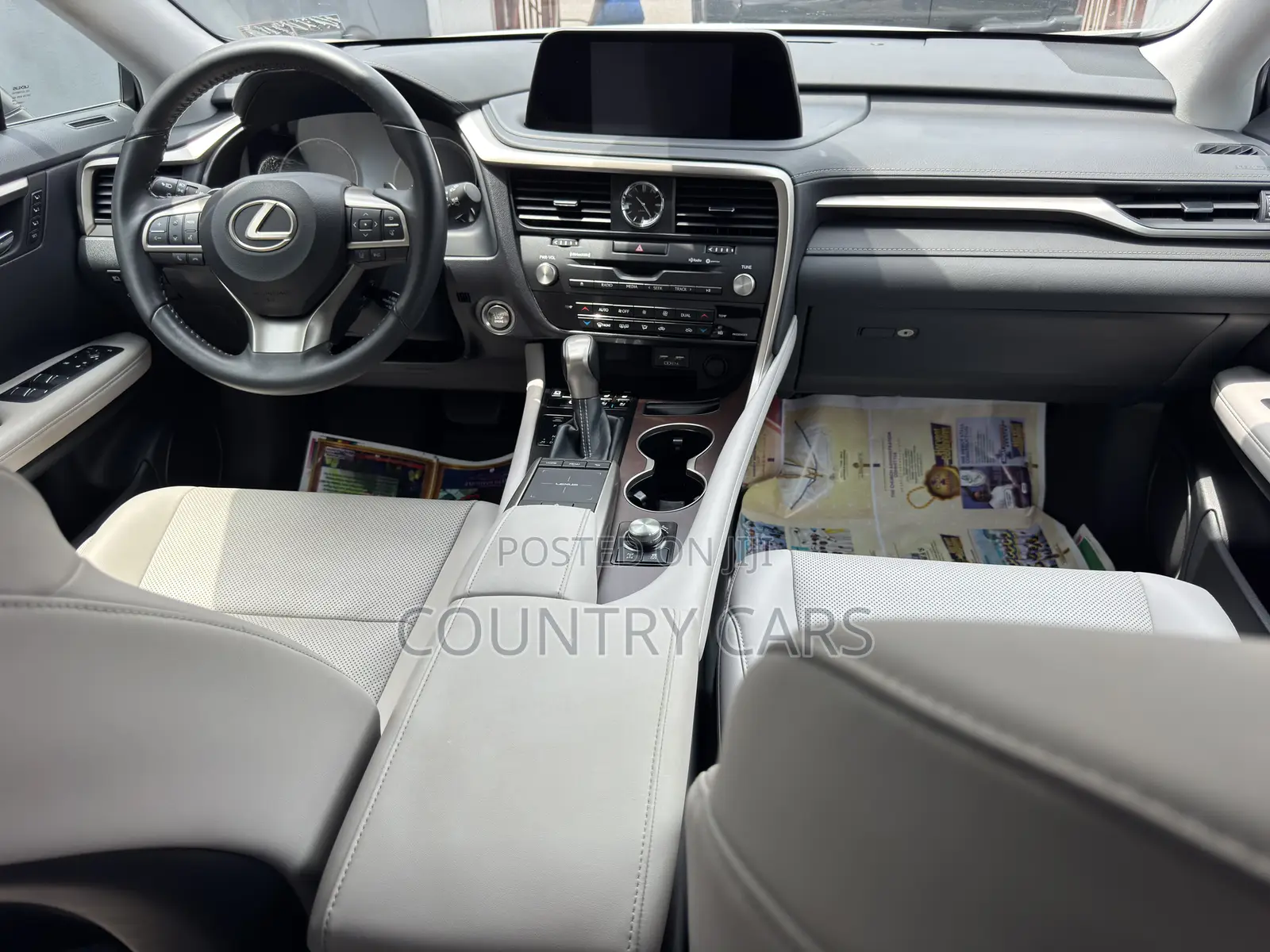 Lexus RX 2022 Off white