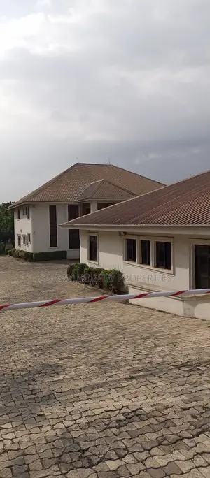 19bdrm Duplex in Wuse 2 Estate for rent