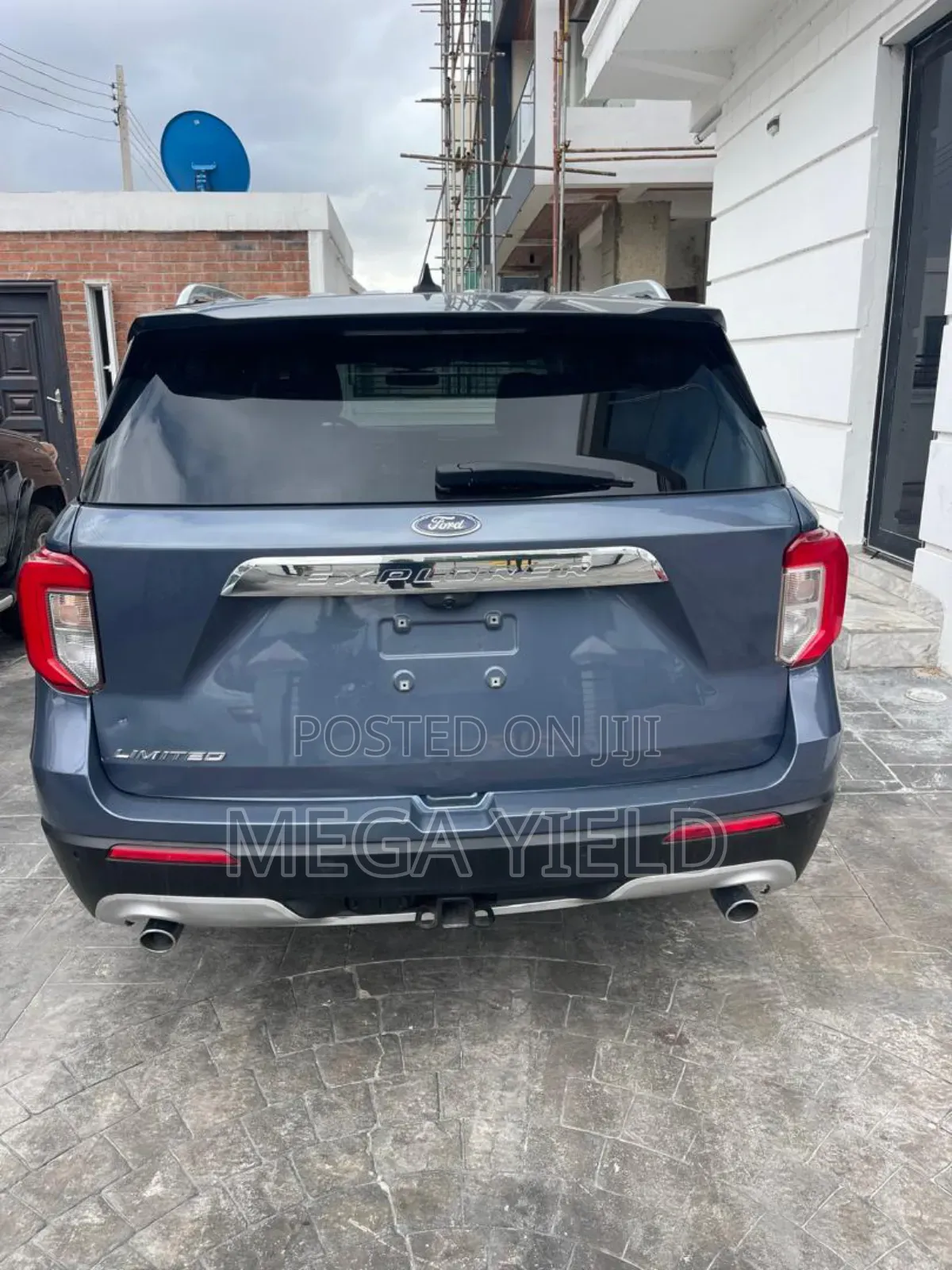 Ford Explorer Limited 2022 Blue