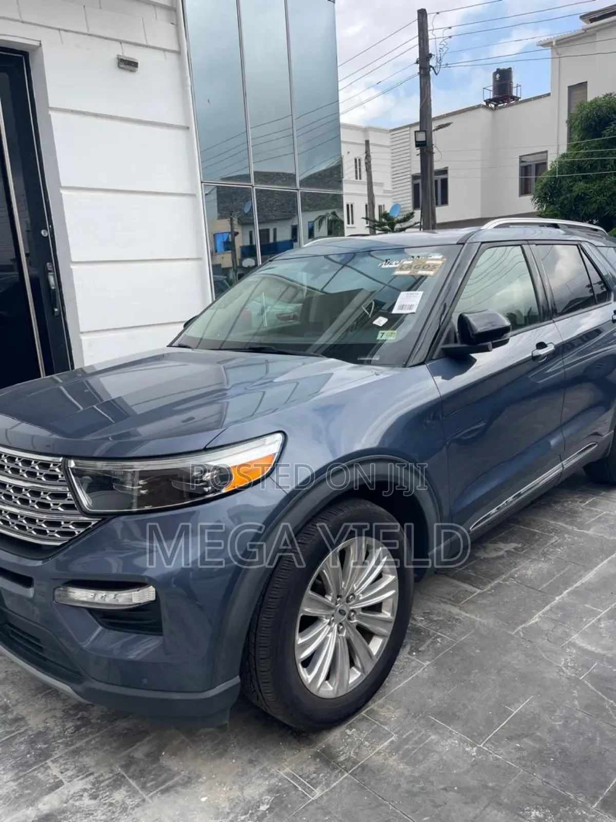Ford Explorer Limited 2022 Blue