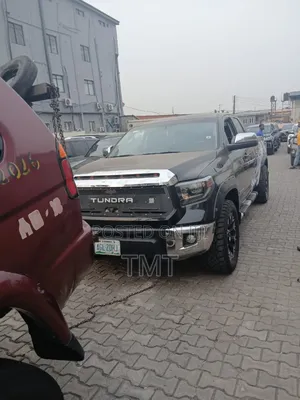 Towing Vehicle Service