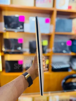 New Laptop Dell XPS 13 8GB Intel Core i5 SSD 256GB