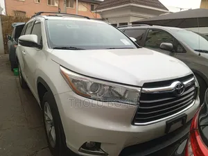 Toyota Highlander Limited 4dr SUV AWD (3.5L 6cyl 6A) 2014 White