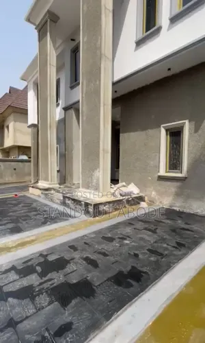 5bdrm Duplex in This Estate Is, Gaduwa for sale