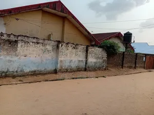 7bdrm Bungalow in Ogba/Egbema/Ndoni for sale