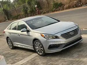 Hyundai Sonata Sport 4dr Sedan (2.4L 4cyl 6A) 2015 Silver