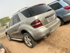 Mercedes-Benz M Class ML350 AWD 4MATIC 2009 Gold