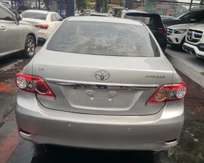 Toyota Corolla 2012 Silver
