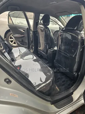 Toyota Corolla 2012 Silver