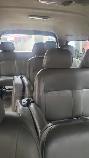 Hyundai Starex 2007 Yellow