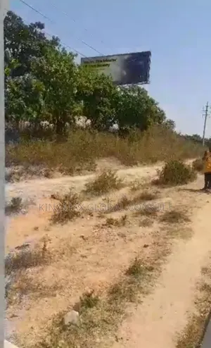 Airport Road Land for Sale
 Size: 1.7hectares Purpose: Multi Purpose