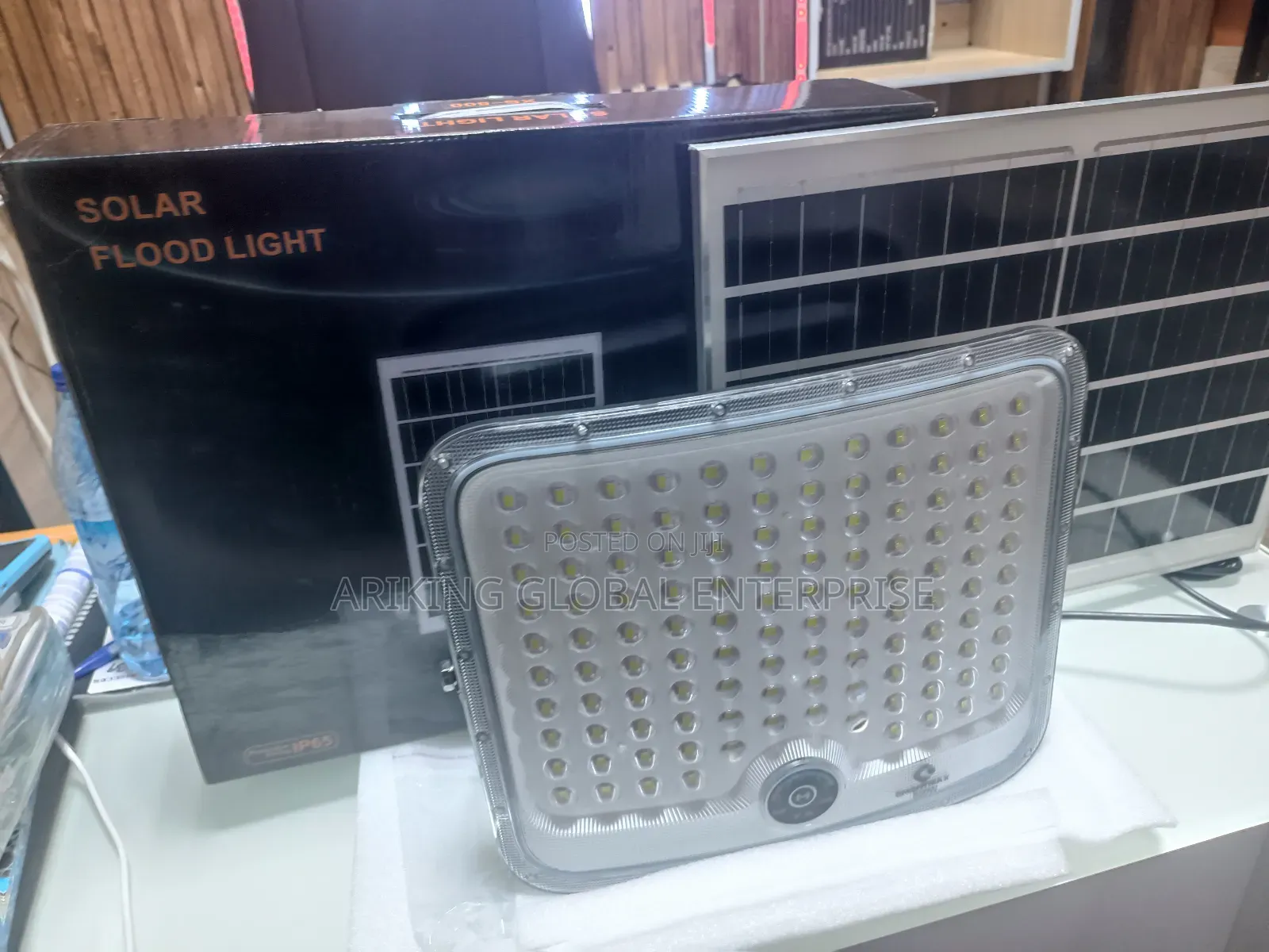 1200 Lumens 500w Solar Floodlight