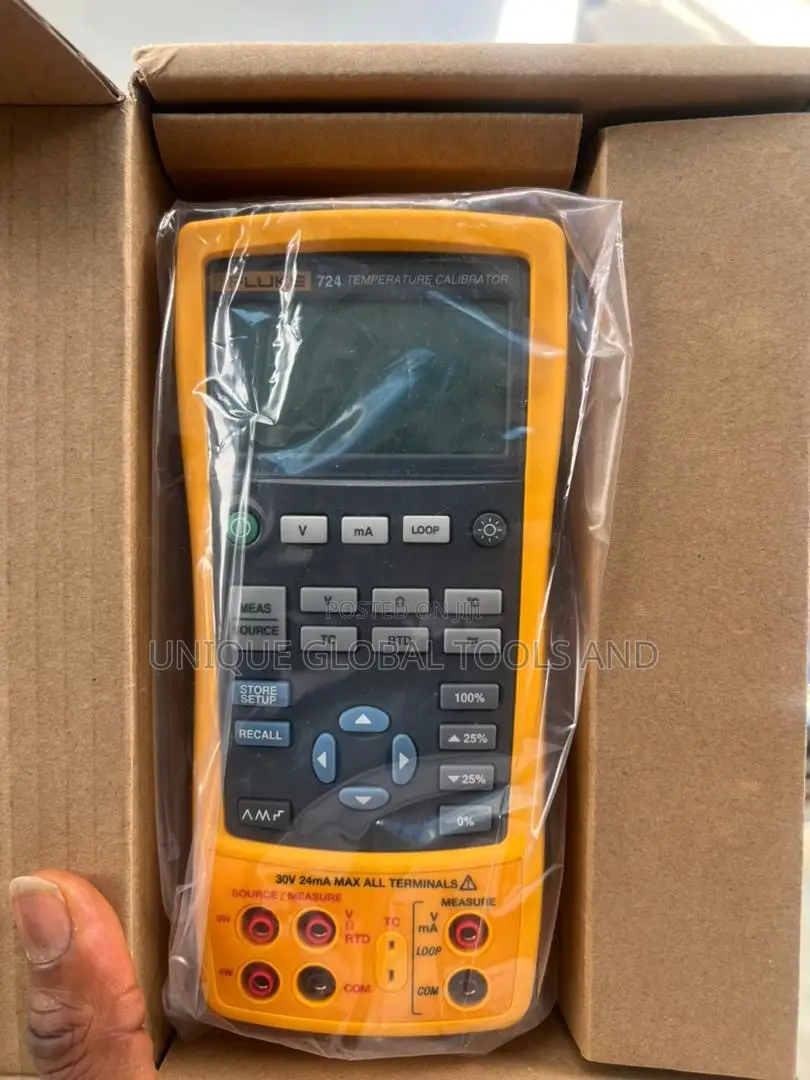 Fluke 724 Temperature Calibrator