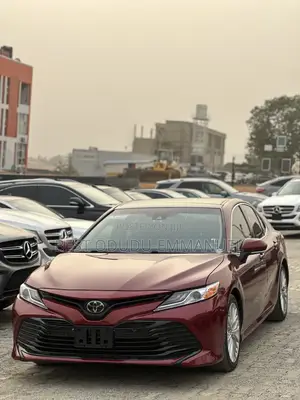Toyota Camry XLE FWD (2.5L 4cyl 8AM) 2018 Red