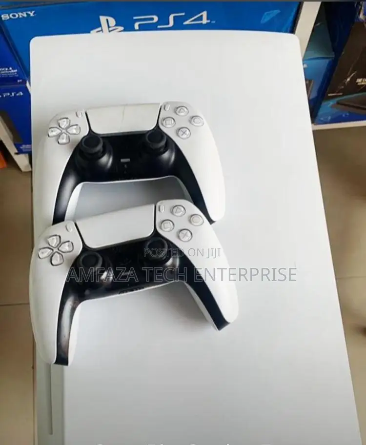 Playstation 5 With 2 Pads