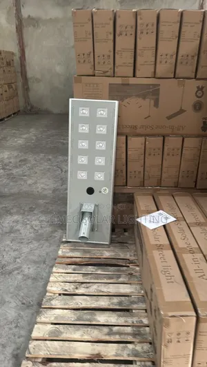 10 Eye High Quality Solar Street Light Wakkatek Mode.
500w
