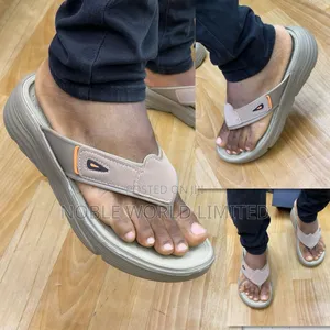 Solid Unisex Slides Frank 5f