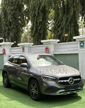Mercedes-Benz GLA-Class 2022 Gray