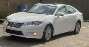 Lexus ES 350 FWD 2014 White