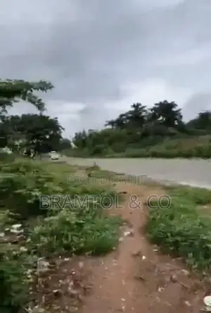 600sqm For 5 Bedroom Fully Detached Duplex With 2-room Bq