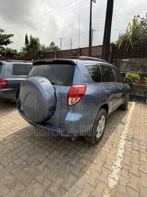 Toyota RAV4 V6 2007 Blue