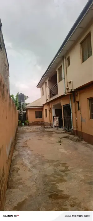 3bdrm Block of Flats in Ayobo for sale