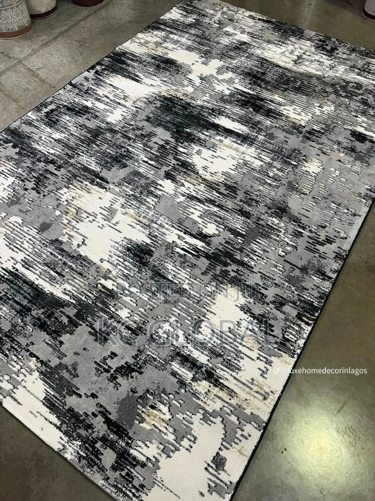 Center Rug Available 4/6 5/7
