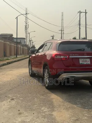 Mercedes-Benz GLA-Class GLA250 4dr SUV (2.0L 4cyl Turbo 7AM) 2015 Red