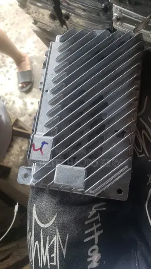 Escalade Amplifier