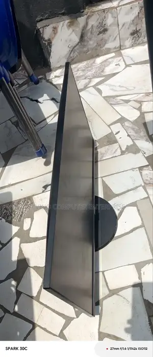 27 Inches Frameless