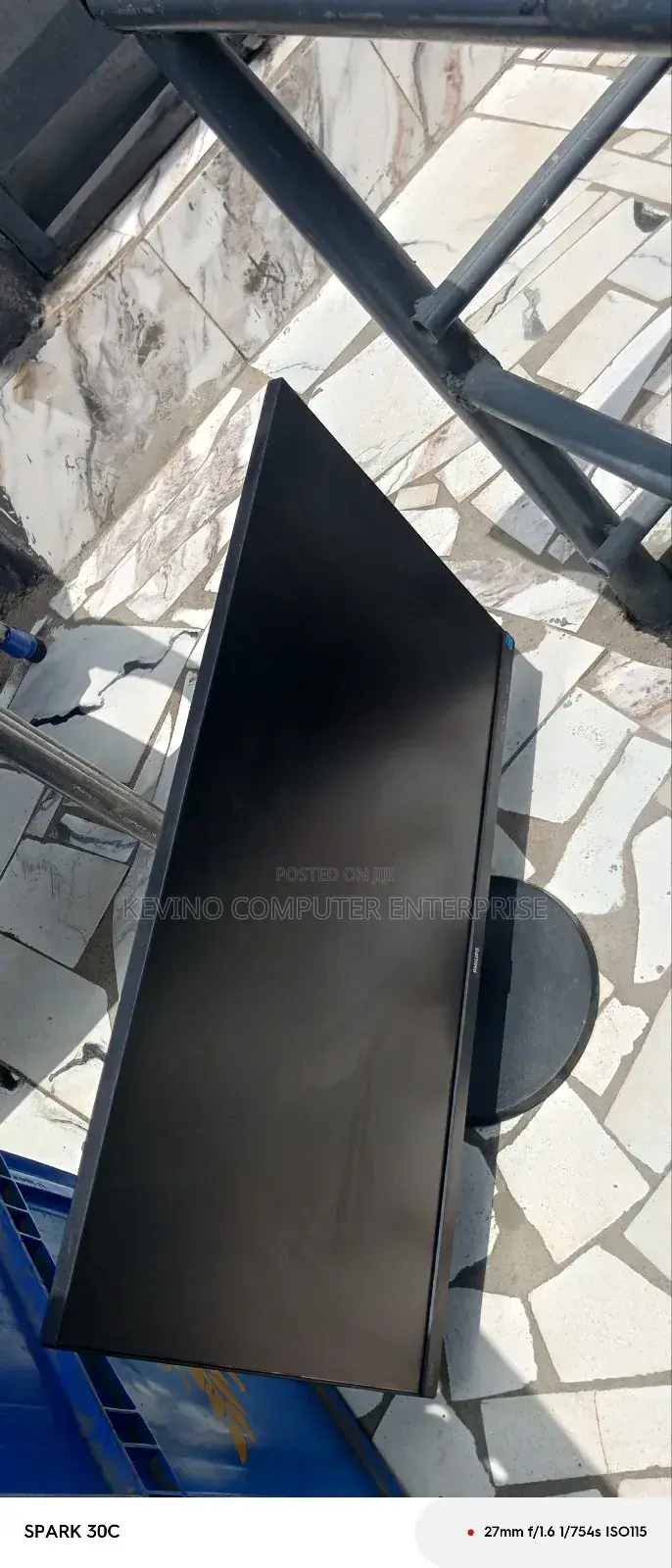 27 Inches Frameless