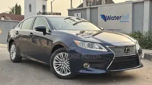 Lexus ES 2014 Blue