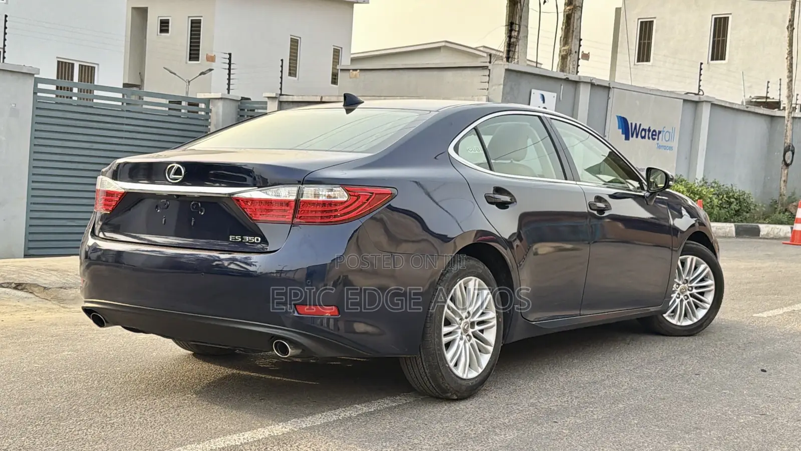 Lexus ES 2014 Blue