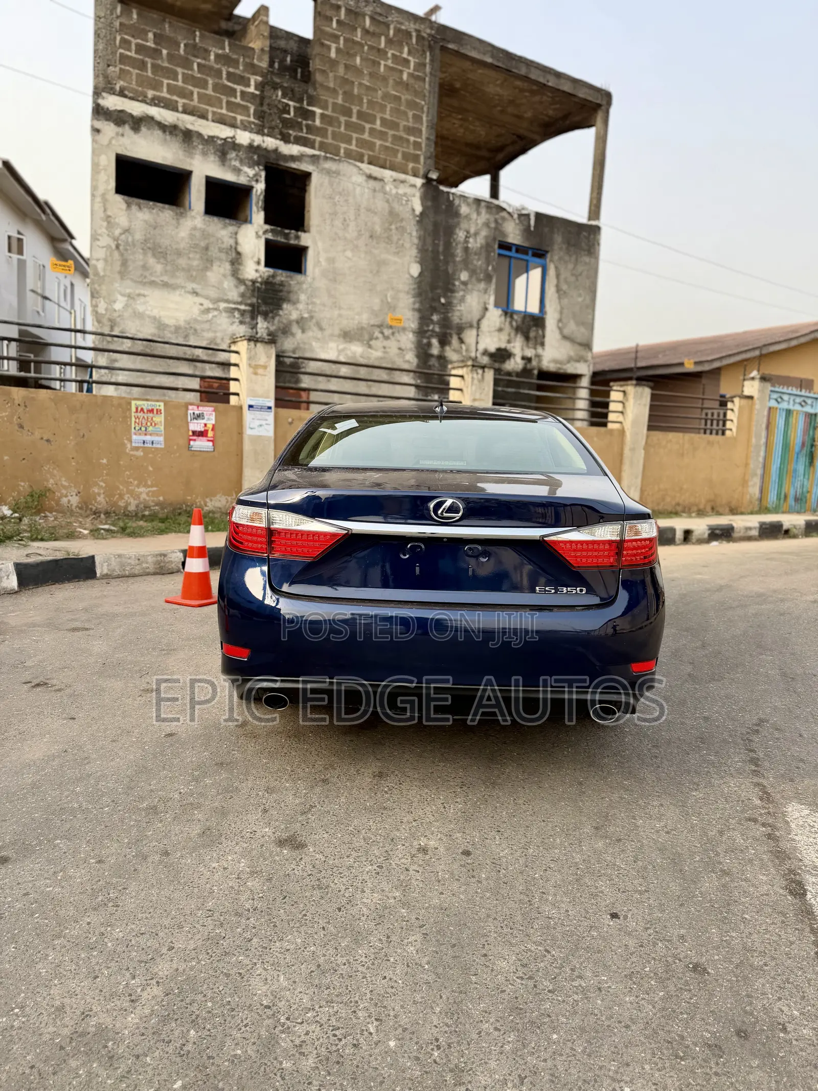 Lexus ES 2014 Blue