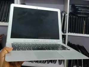 Laptop Apple MacBook Air 2011 8GB Intel Core i5 SSD 256GB