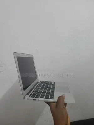 Laptop Apple MacBook Air 2013 4GB Intel Core i5 SSD 128GB