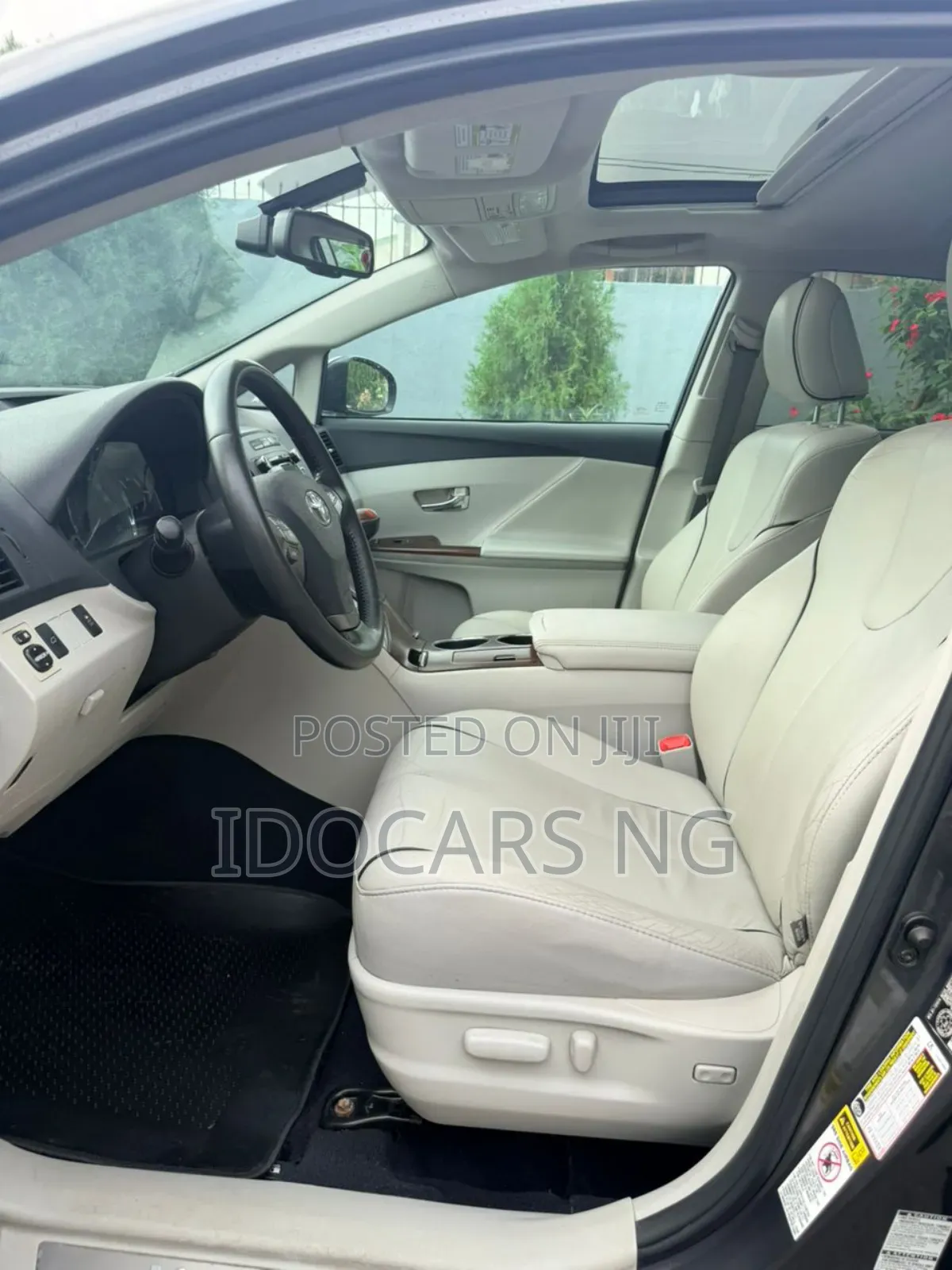 Toyota Venza V6 AWD 2011 Gray
