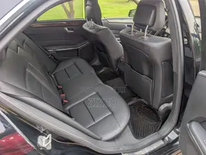 Mercedes-Benz E200 2016 Black