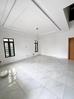 4bdrm Duplex in Chevron for rent